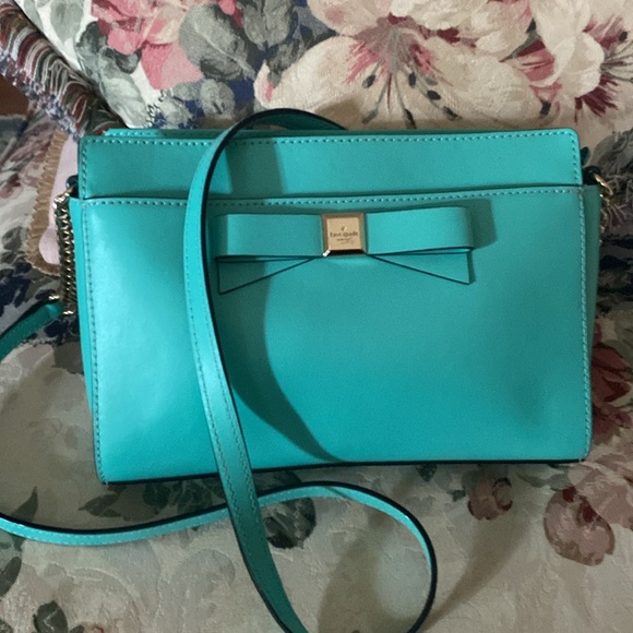 KATE SPADE TIFFANY BLUE CROSSBODY WITH BOW LIKE NEW NO CALLOUTS - Picture 7 of 11